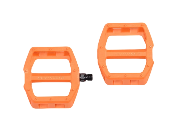 BontragerLineCompFlatPedal_35809_B_Alt1.webp